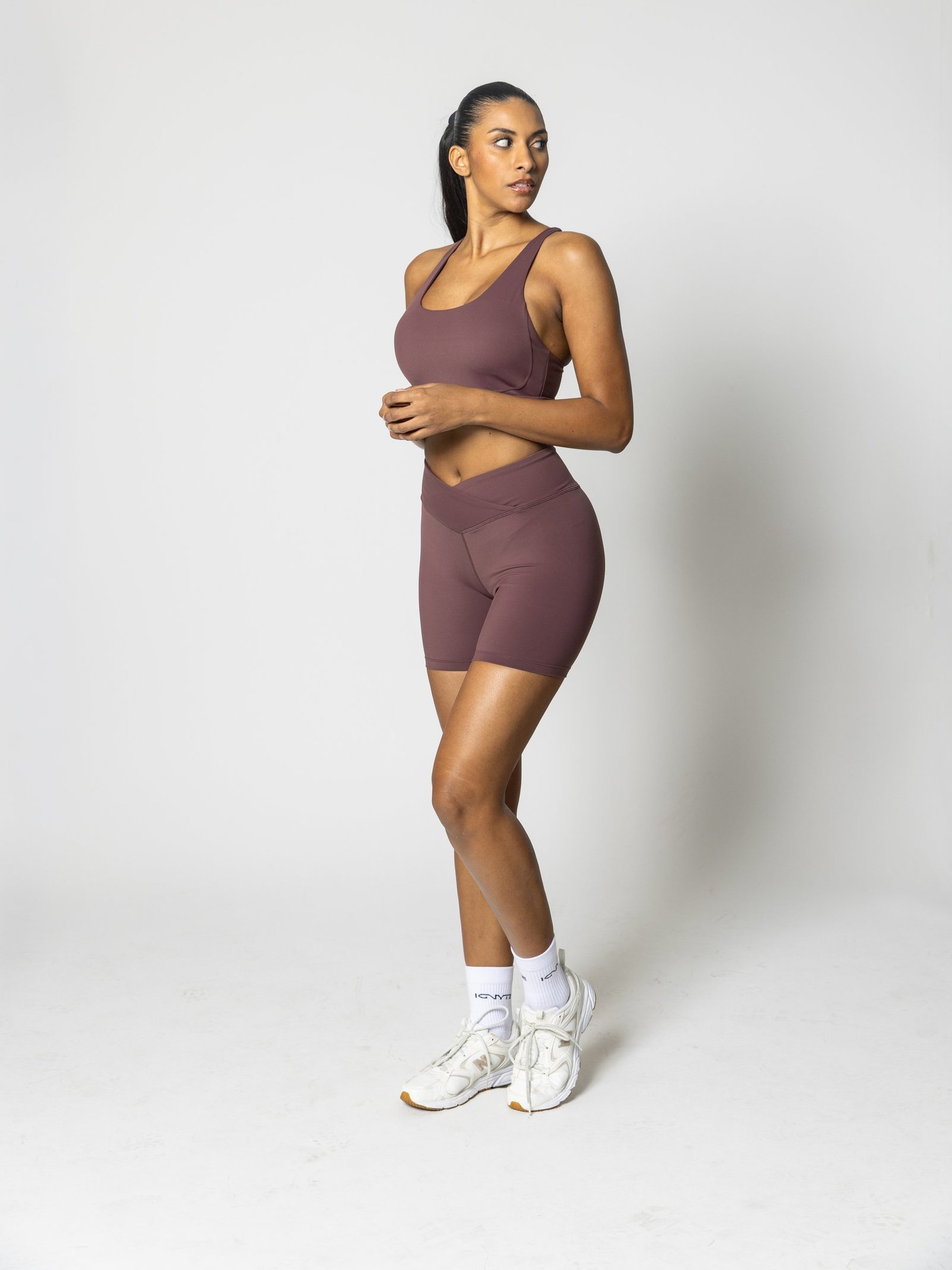 Vyper Sports Bra in Mauve — gallery view
